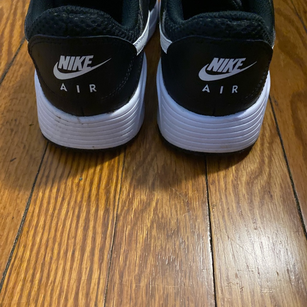 Nike Air Max women’s sneakers size 7 black/white Y2K style 90s - Picture 3 of 8